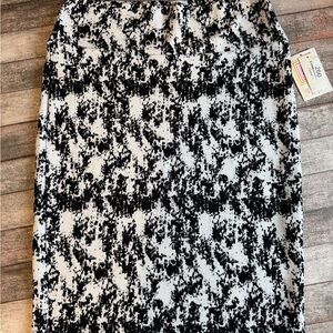 LuLaRoe Black and White Abstract Pencil Skirt